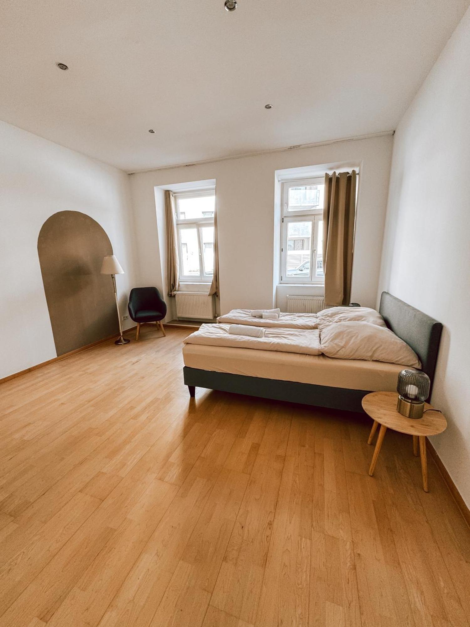 Zentrales Apartment Naehe Schoenbrunn - 5 Pers Vienna Luaran gambar